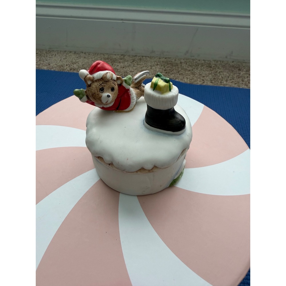 Vintage Ceramic Christmas Trinket Box Ice Skating Teddy Bear Santa 8904 Taiwan